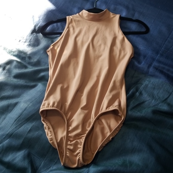 Natalie Nude color leotard